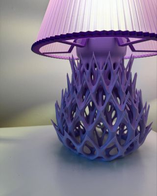 Fotky mi moc nejdou, ale jen jsem chtěl nějaký feedback na tyhle parádní lampy. Sehnal jsem pár transparentních PLA...